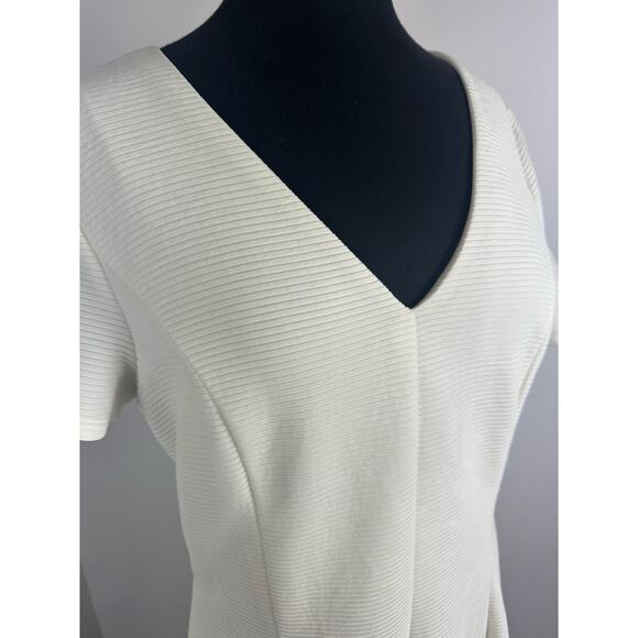 Hutch Size XL Vicki White Ribbed Fit and Flare Textured V-Neck Anthropologie - Picture 3 of 9